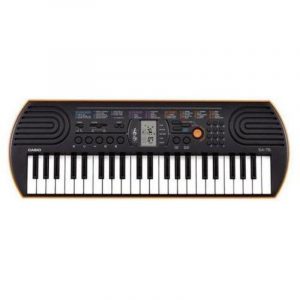 Casio sa-76 tastiera midi polifonica ad 8 voci e 44 tasti display a cristali liquidi nero arancio