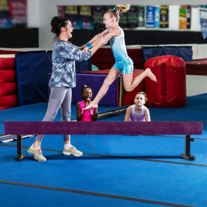 Costway Trave di equilibrio regolabile con 3 altezze per principianti e professionisti, Attrezzatura per allenamento a casa Viola