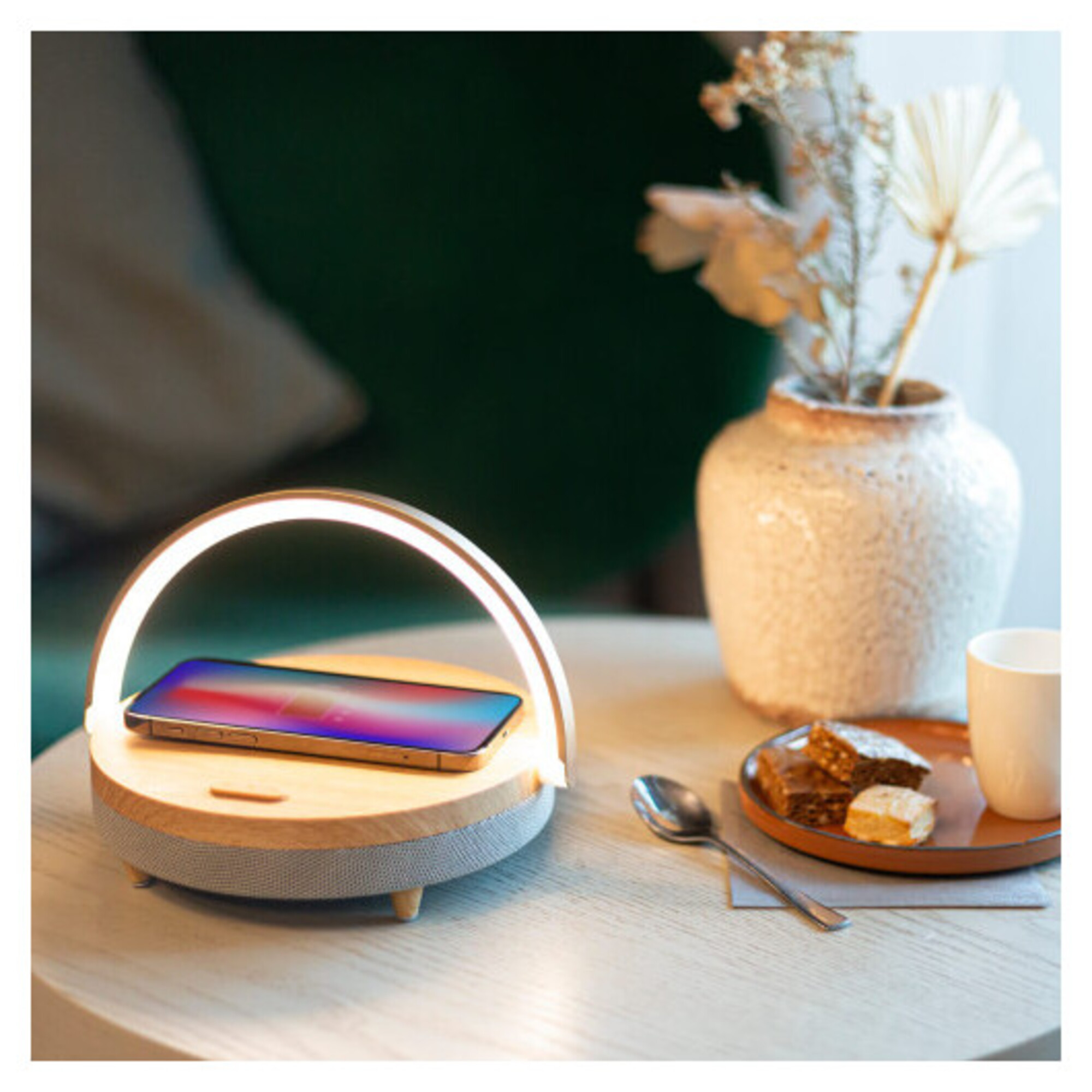 Lampada con stazione di ricarica e altoparlante ARSOUND - nuovo