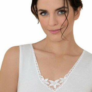 Canotta donna spalla larga lana cotone con pizzo macramè Antonella 62666C tg.8-9 Nero