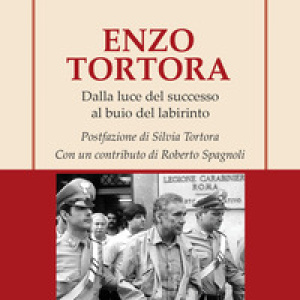 Enzo Tortora. Dalla luce del successo al buio del labirinto